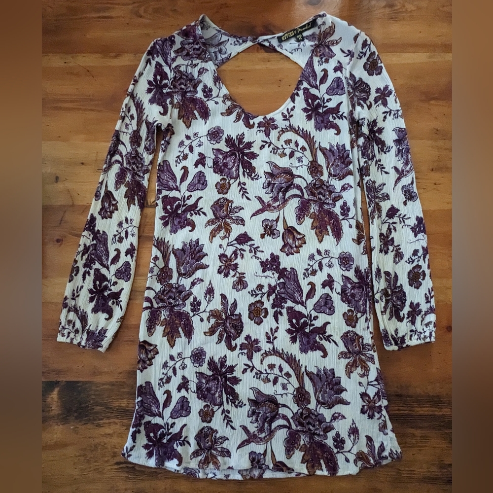 Gypsies & Moondust Floral Tunic Top Ruched Cut-Out Back LS Mauve SIZE XS